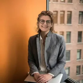 Χριστίνα Γ. Πάχου - Συμβολαιογράφος